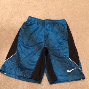 Nike boys size 6/7 blue shorts